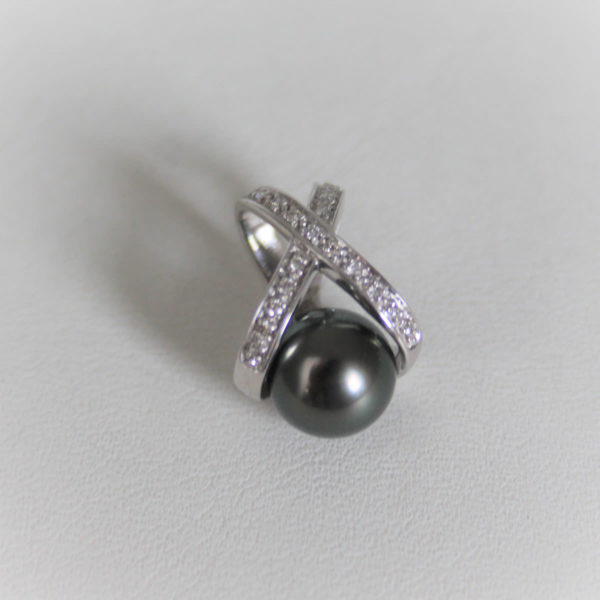 Pendentif Or Gris 750 Perle De Tahiti  &  Diamants -