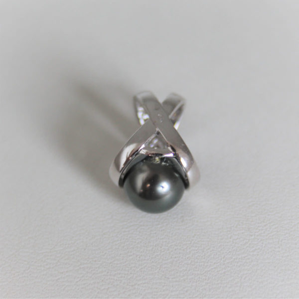Pendentif Or Gris 750 Perle De Tahiti  &  Diamants -