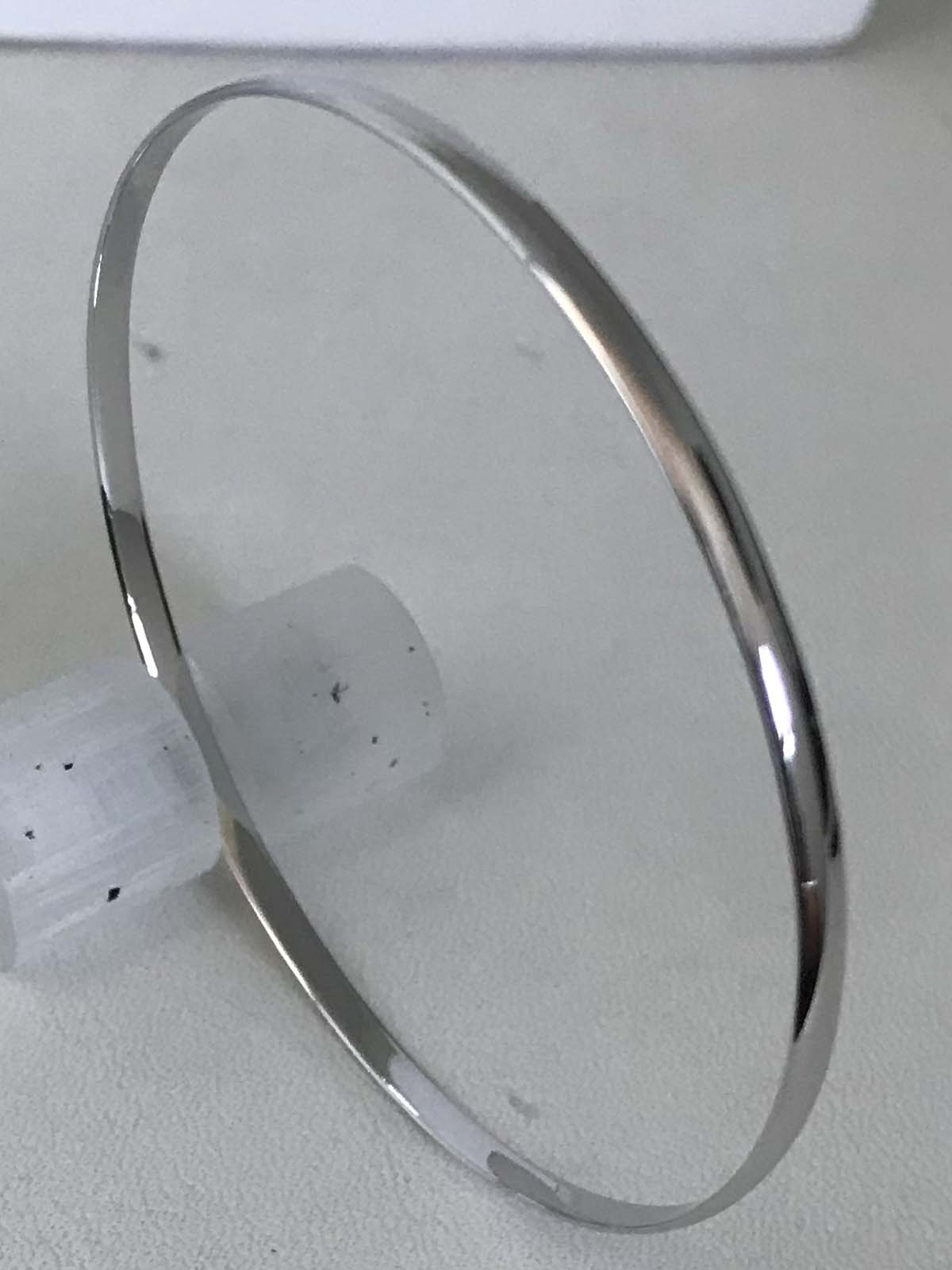 bracelet demi jonc or gris 18k 750 -63mm- 6.25grs