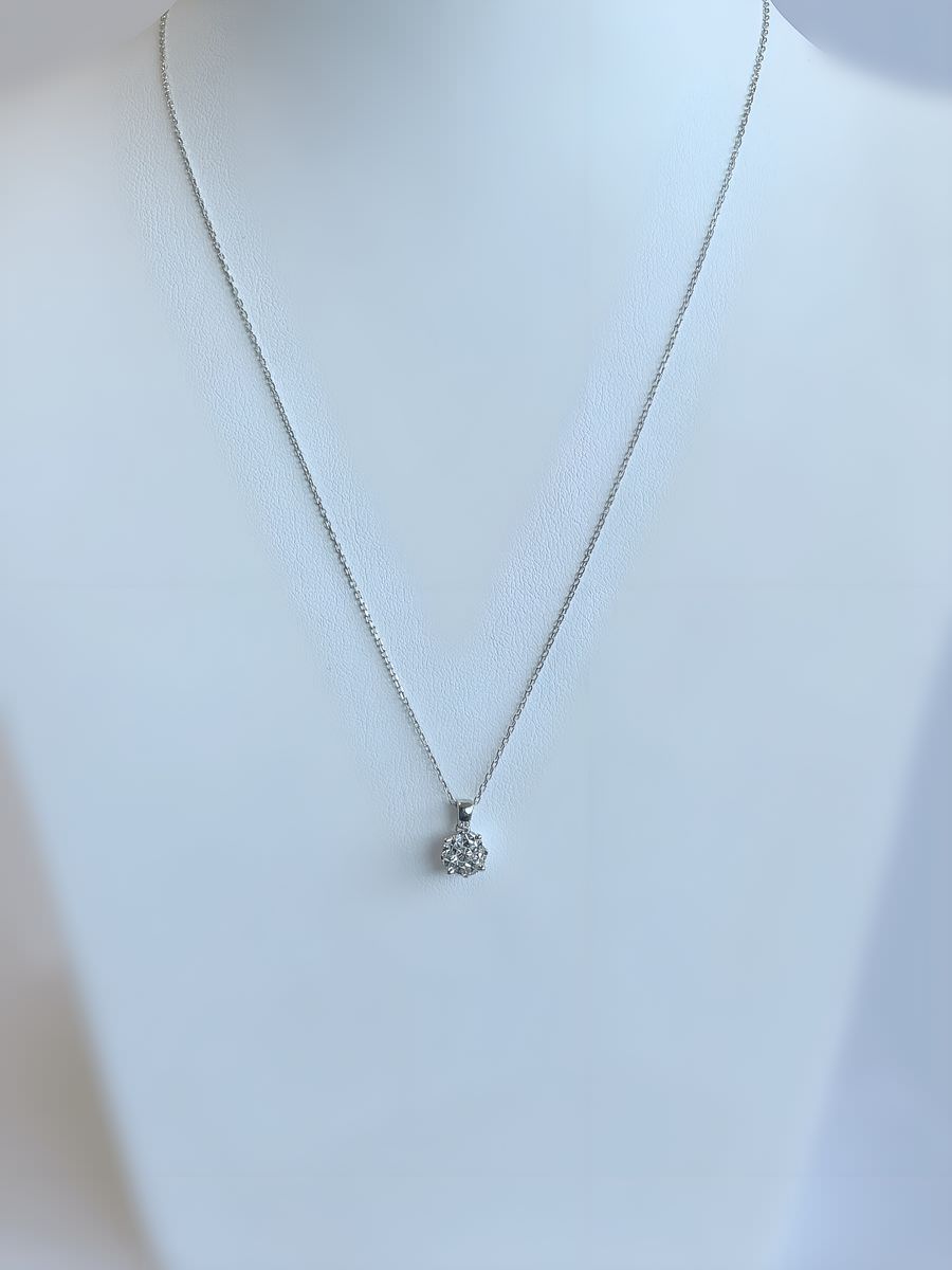 Collier or 750 pendentif diamants 0.35cts effet 0.80